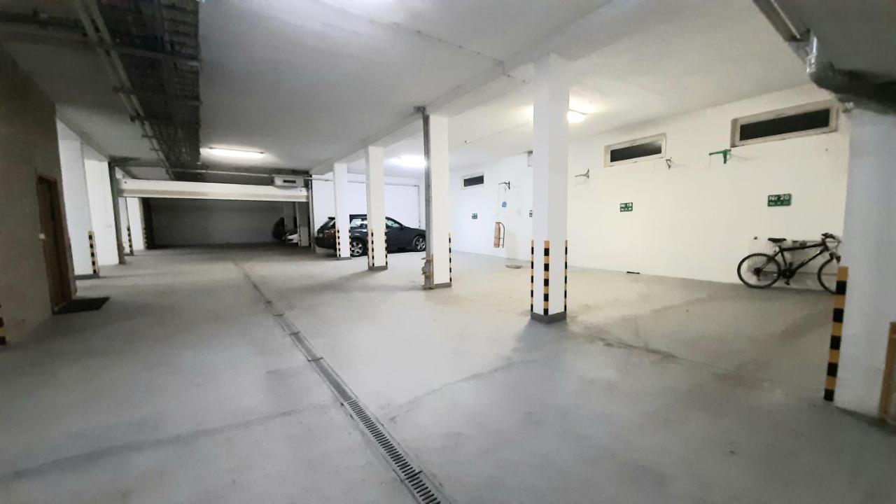 Champion'S Apartment Balkon Garaz Klima 什切尔克 外观 照片